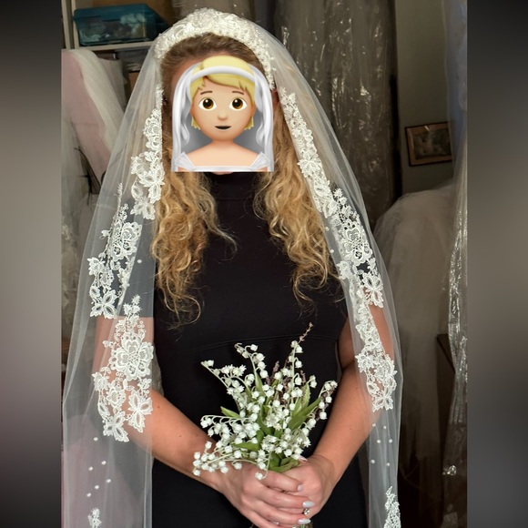Custom-made handcrafted cathedral veil! - Picture 15 of 16